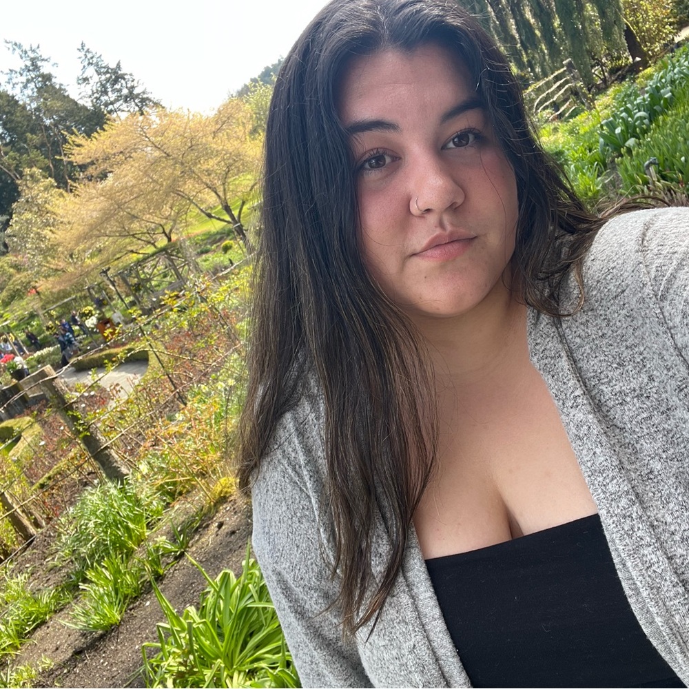 Meet your Posher, Lara
